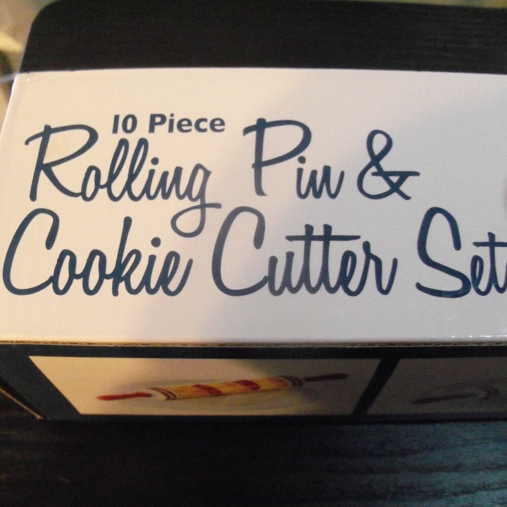 10 Piece Rolling Pin & Cookie Cutter Set